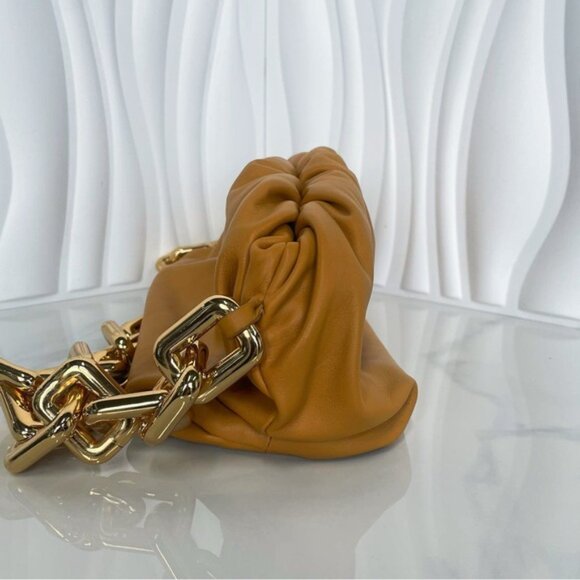Bottega Veneta Chain Pouch Caramel Leather Bag - Picture 5 of 11